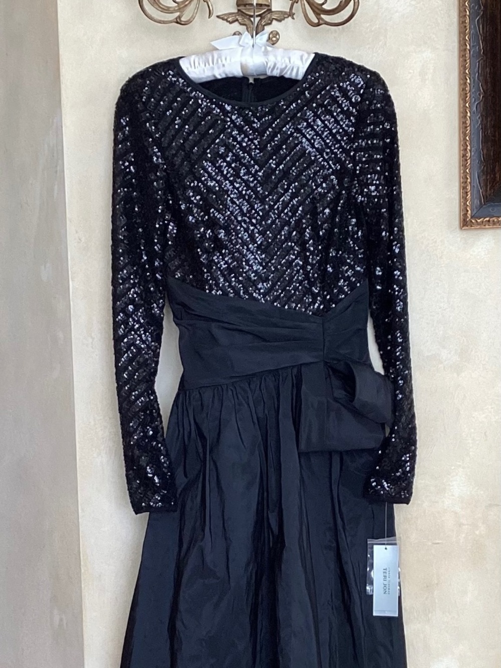 RICKIE FREEMAN for TERI JON BLACK LONG SLEEVE SEQUINED MAXI DRESS SIZE 6